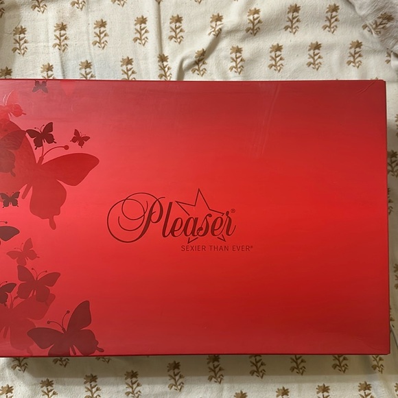 Pleaser: Nude patent leather calf height boot - Picture 9 of 10